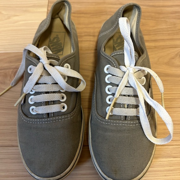 Grey Canvas Vans (Women’s 7 / Men’s 5.5) - Picture 3 of 6